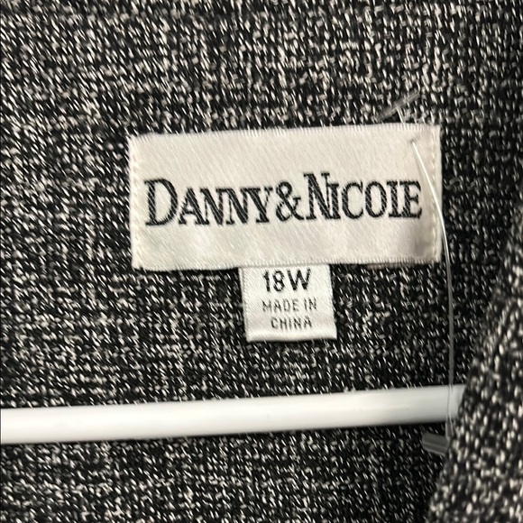 Danny & Nicole Gray Blazer Classic Tailored Style - Picture 2 of 5